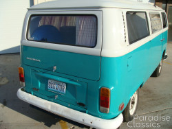 Bluegreen 1972 Volkswagen Bus